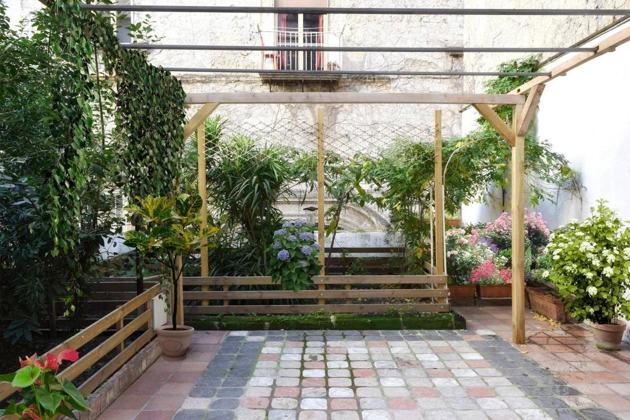 Giardino D'Atri Apartment Naples Luaran gambar